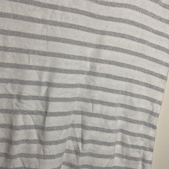 Express Sexy Basics Medium Vneck - Picture 2 of 4